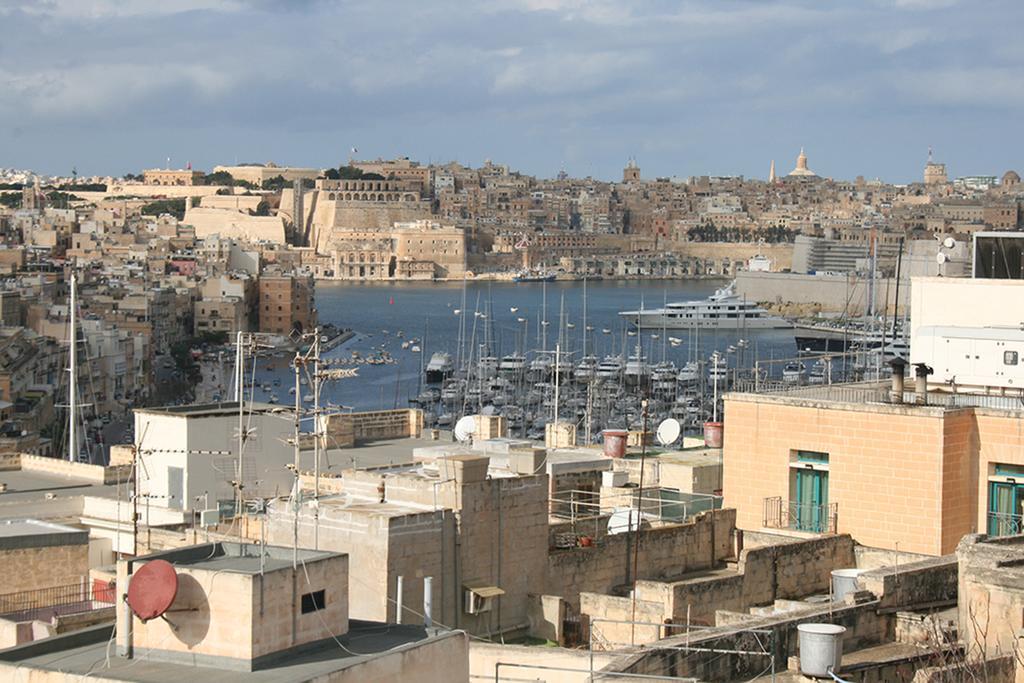 Julesy'S Bnb Cospicua Rom bilde